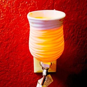 Mini Wax Burner Plug In NEW